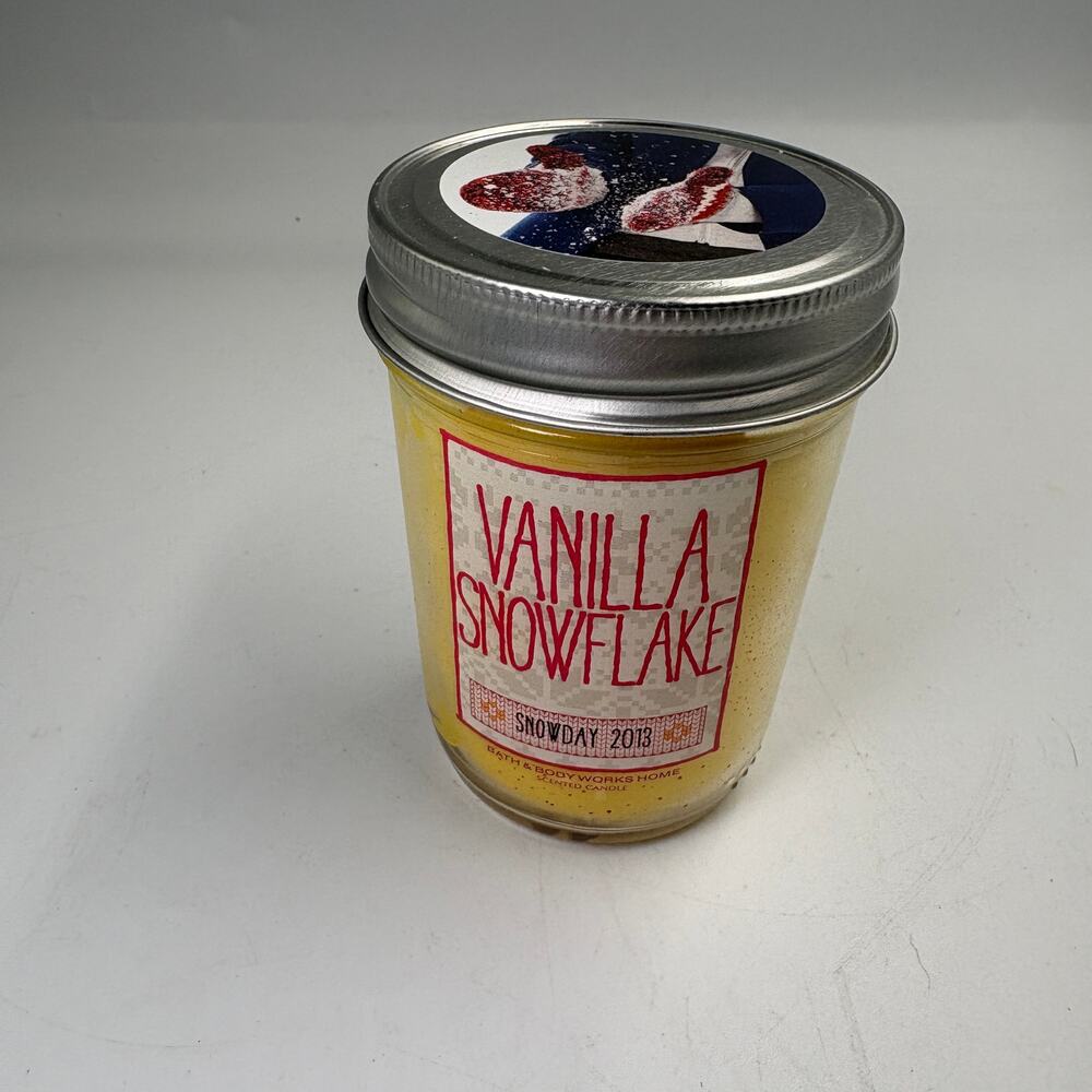 Bath & Body Works Vanilla Snowflake 6 oz Candle Snowday 2013 Unburned